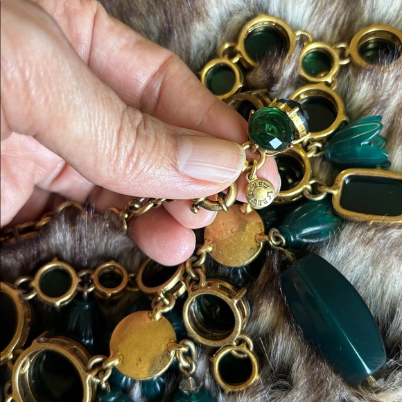 Elegant Green Statement Necklace - Picture 8 of 13